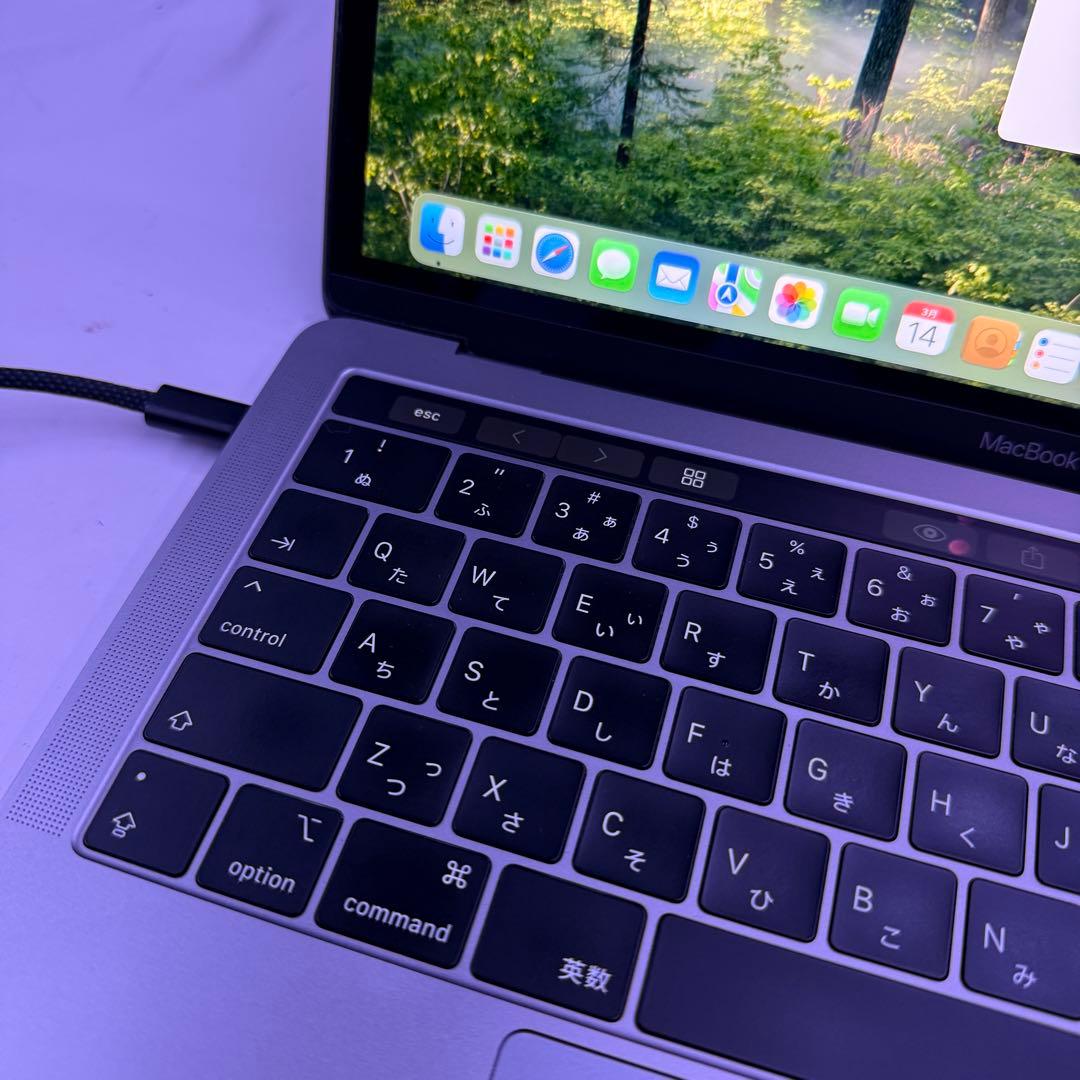 MacBookPro 2019モデル 13インチ i5搭載　極美品