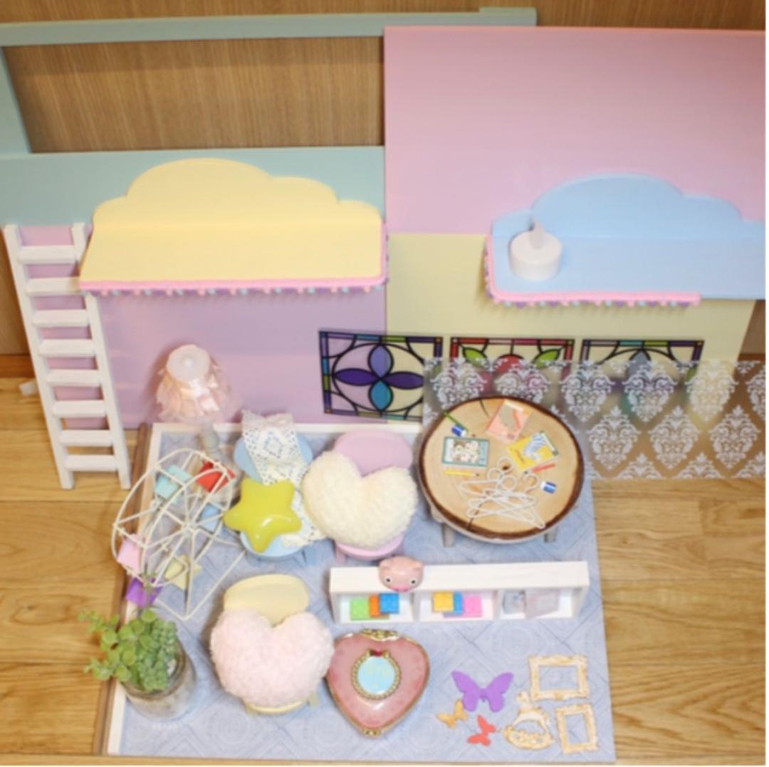 ドールハウス　ロフトのある子ども部屋