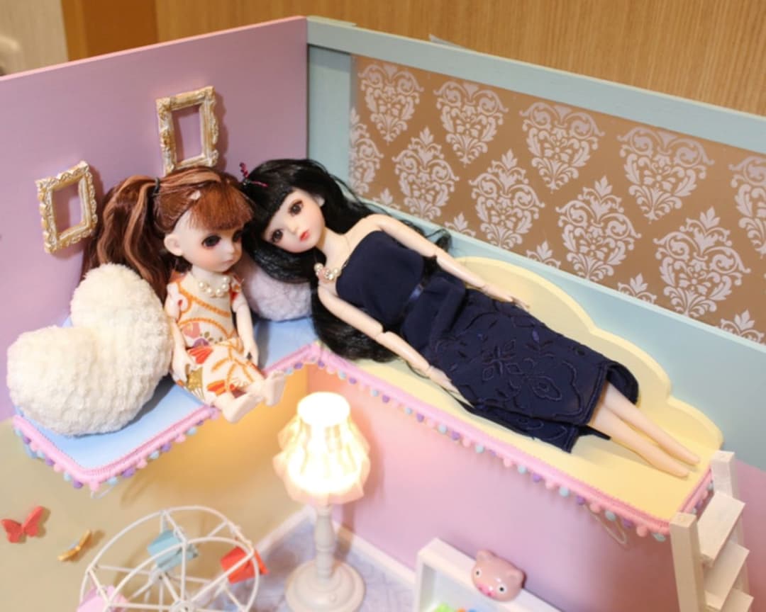 ドールハウス　ロフトのある子ども部屋