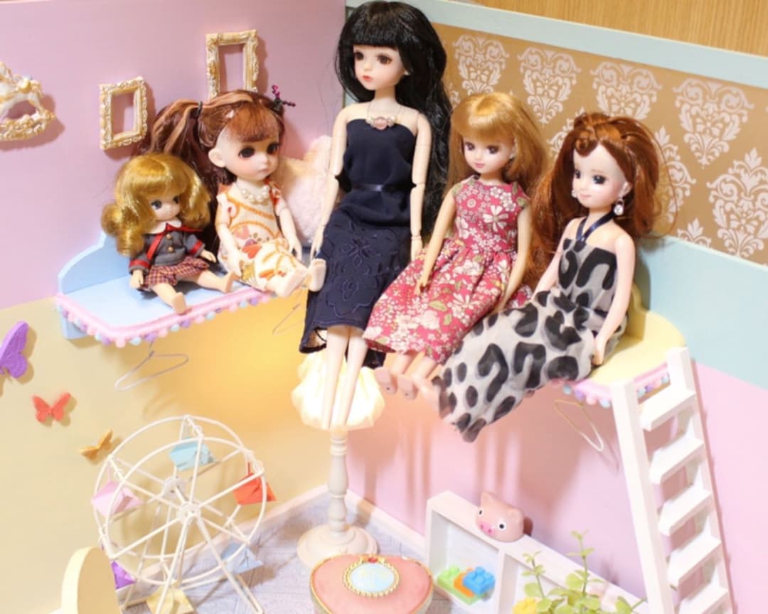 ドールハウス　ロフトのある子ども部屋