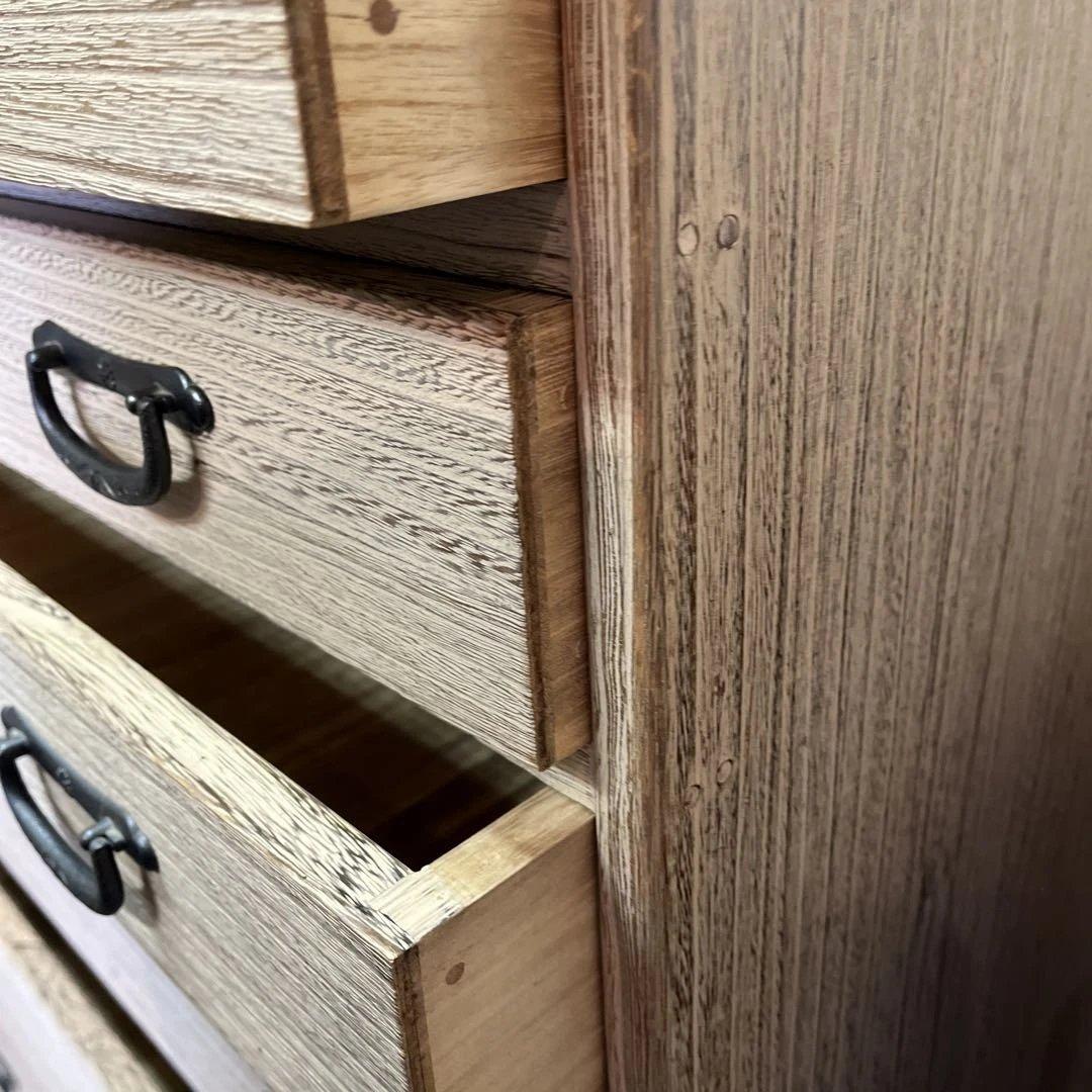 【美品】総桐箪笥 11引出し（上段3杯＋下段8段） 伝統工芸 砥の粉仕上げ