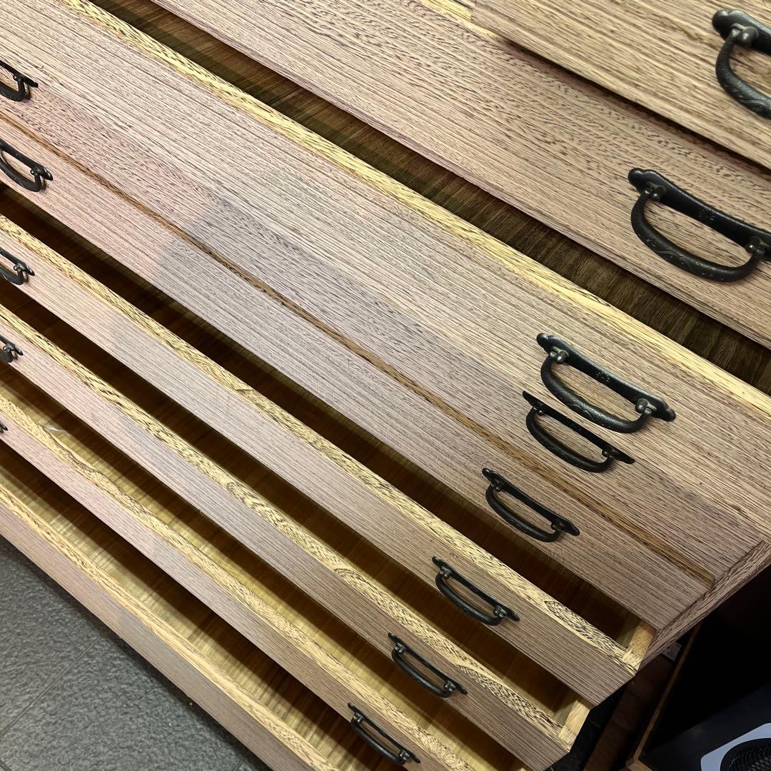 【美品】総桐箪笥 11引出し（上段3杯＋下段8段） 伝統工芸 砥の粉仕上げ