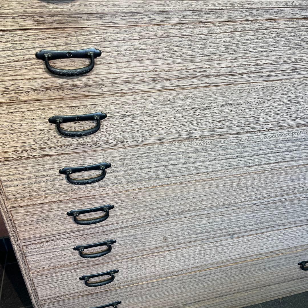 【美品】総桐箪笥 11引出し（上段3杯＋下段8段） 伝統工芸 砥の粉仕上げ