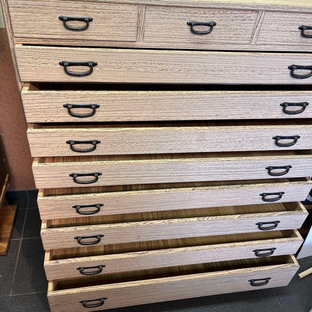 【美品】総桐箪笥 11引出し（上段3杯＋下段8段） 伝統工芸 砥の粉仕上げ