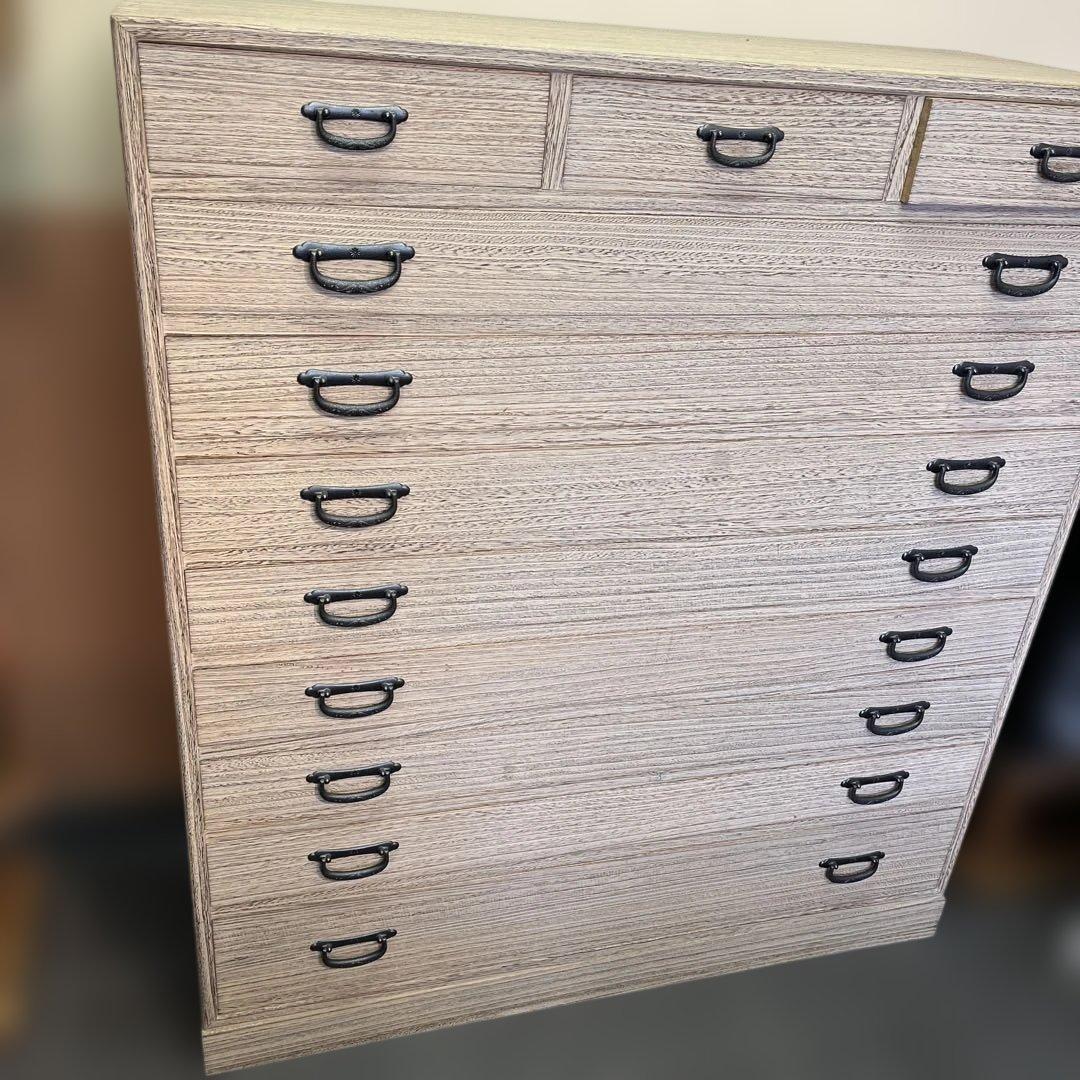 【美品】総桐箪笥 11引出し（上段3杯＋下段8段） 伝統工芸 砥の粉仕上げ