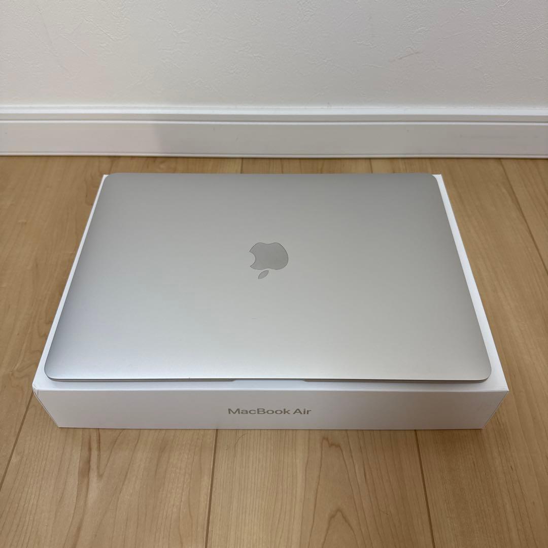 Macbook Air (2020, M1) 8GB/256GB シルバー 美品