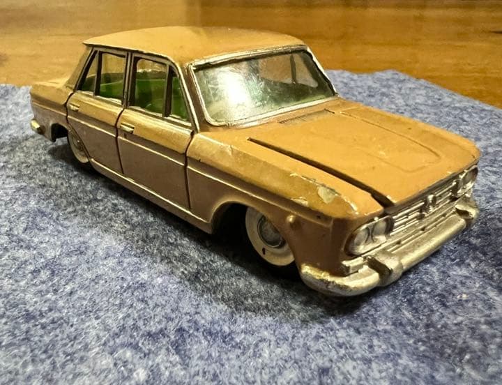 大盛屋　ダットサンブルーバード　箱無し