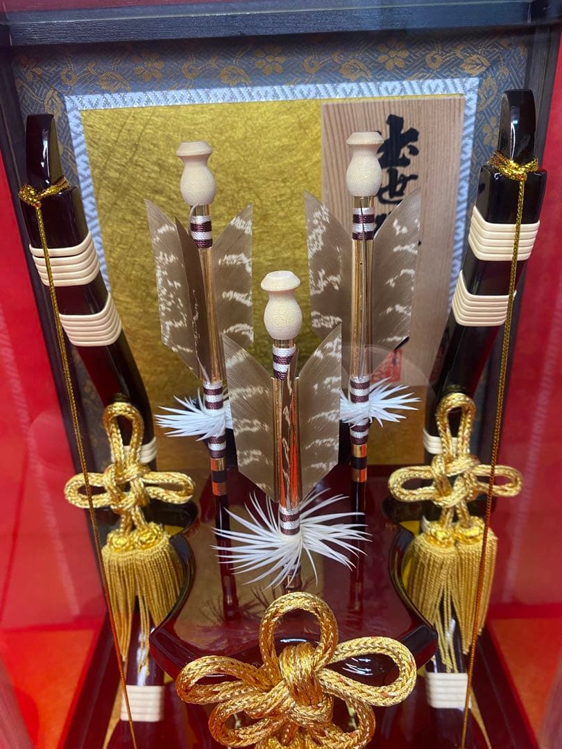 破魔弓　コンパクトガラスケース８号・間口約２３×奥行約２３×高約３６㎝