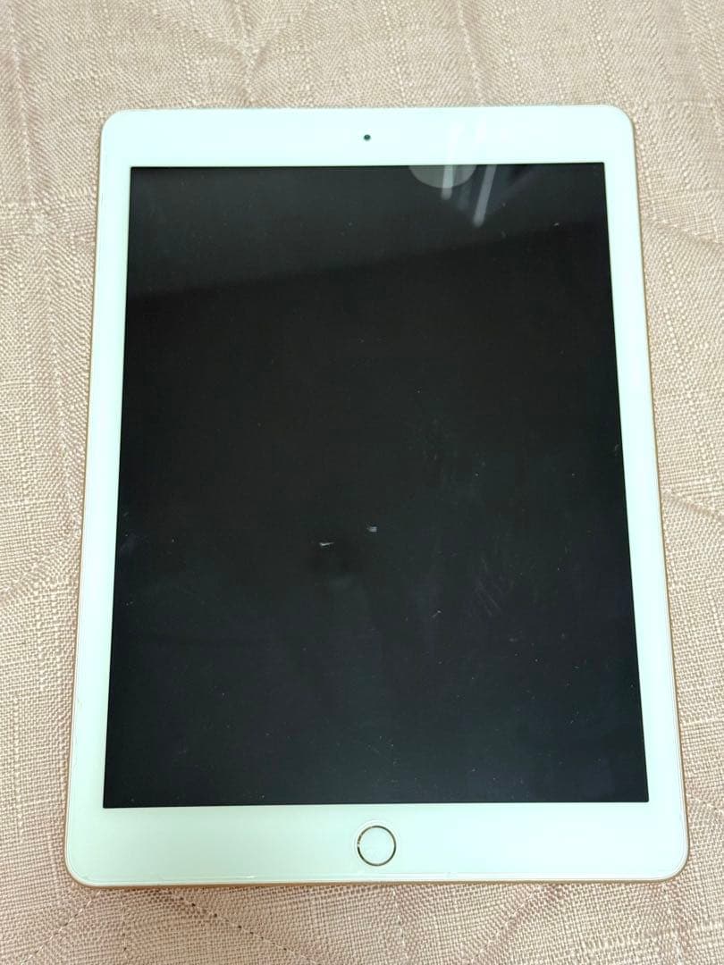 iPad 第6世代 Wi-Fi + Cellularモデル ドコモ版SIMロック