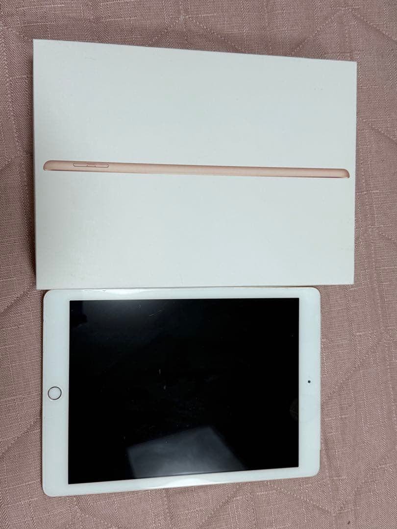 iPad 第6世代 Wi-Fi + Cellularモデル ドコモ版SIMロック