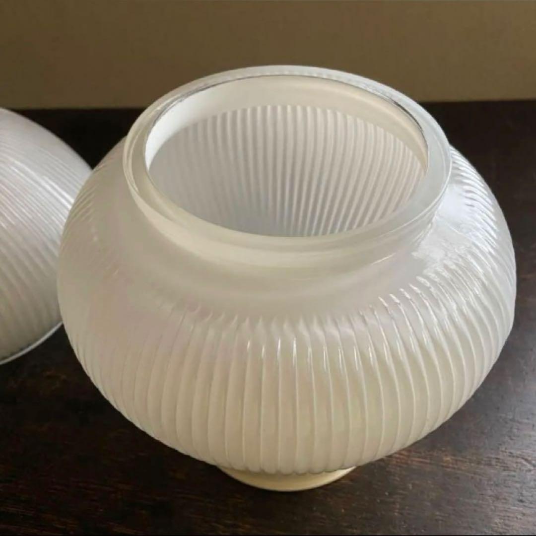 昭和レトロ　小ぶりの天井照明　ガラスシェード　ナショナル　美品