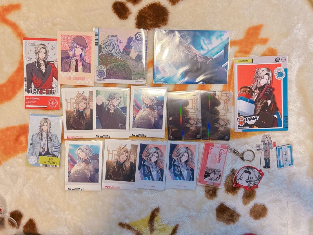 18TRIP エイトリ 鹿礼光　オーロラ　缶バッジ　80点