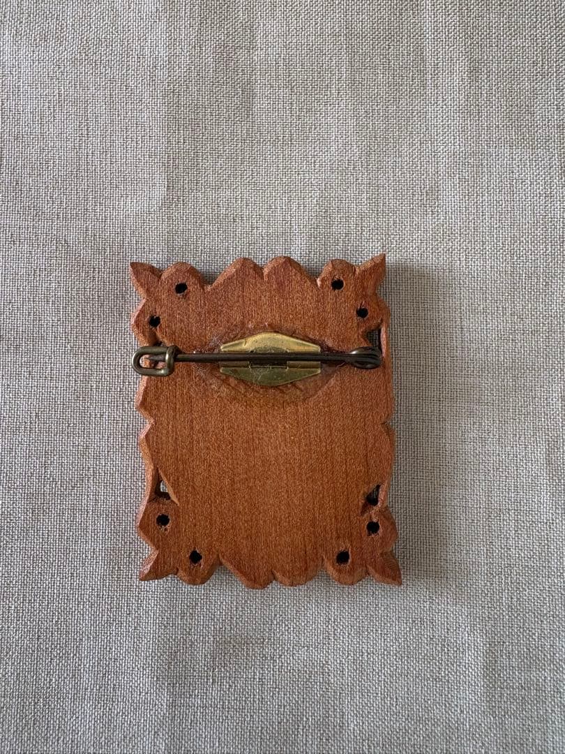 ブローチ　作家作品　未使用