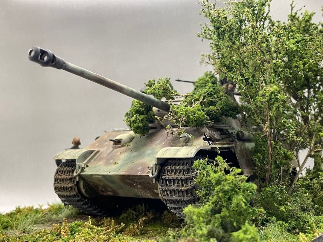 戦車ジオラマ　1/35 ドイツ　パンターG型と戦車兵