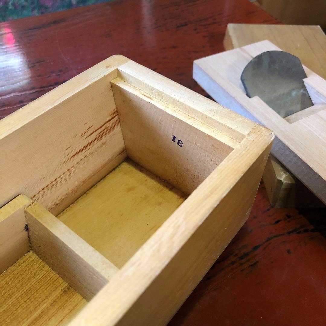 堺刀司 木曽檜製 特製 兎印 木製かつお節削り器 引き出し付き