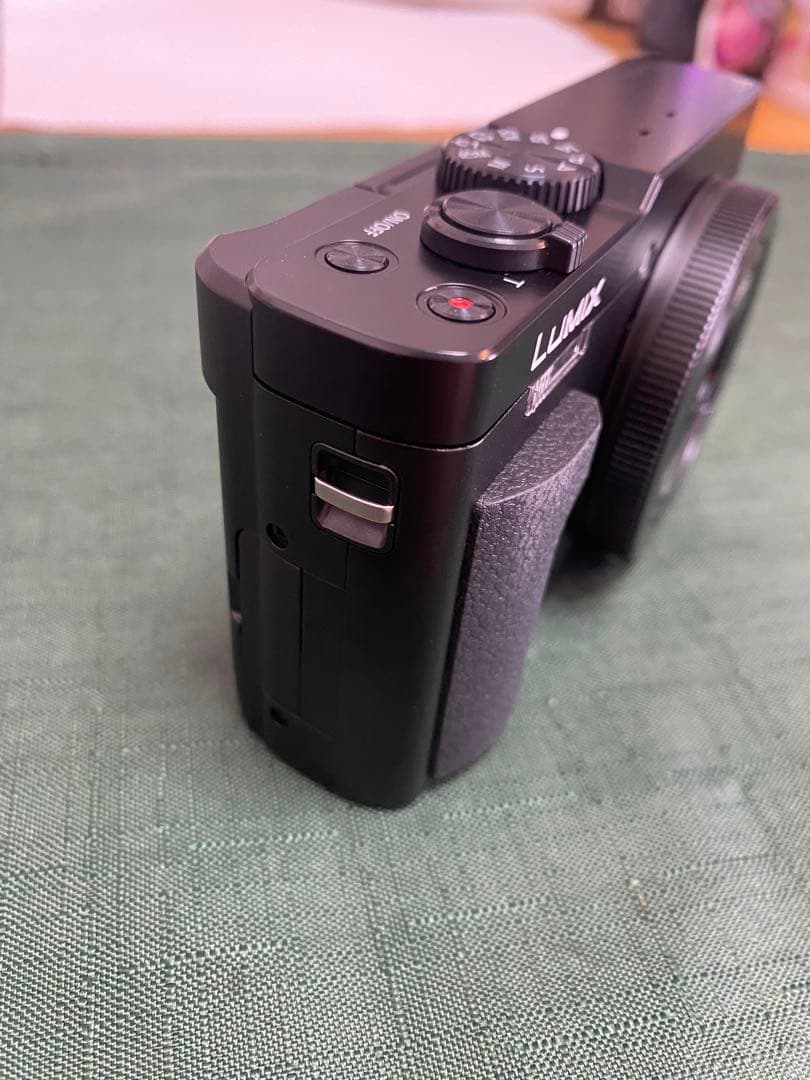 Panasonic LUMIX DC-TZ99 ストラップ付き　最終価格