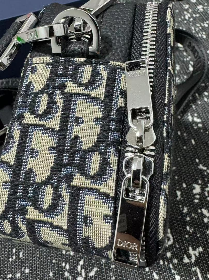 Dior モノグラムショルダーバッグ
