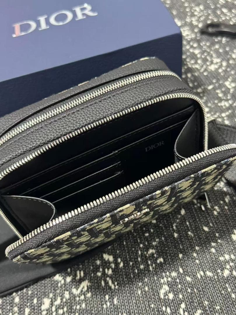 Dior モノグラムショルダーバッグ