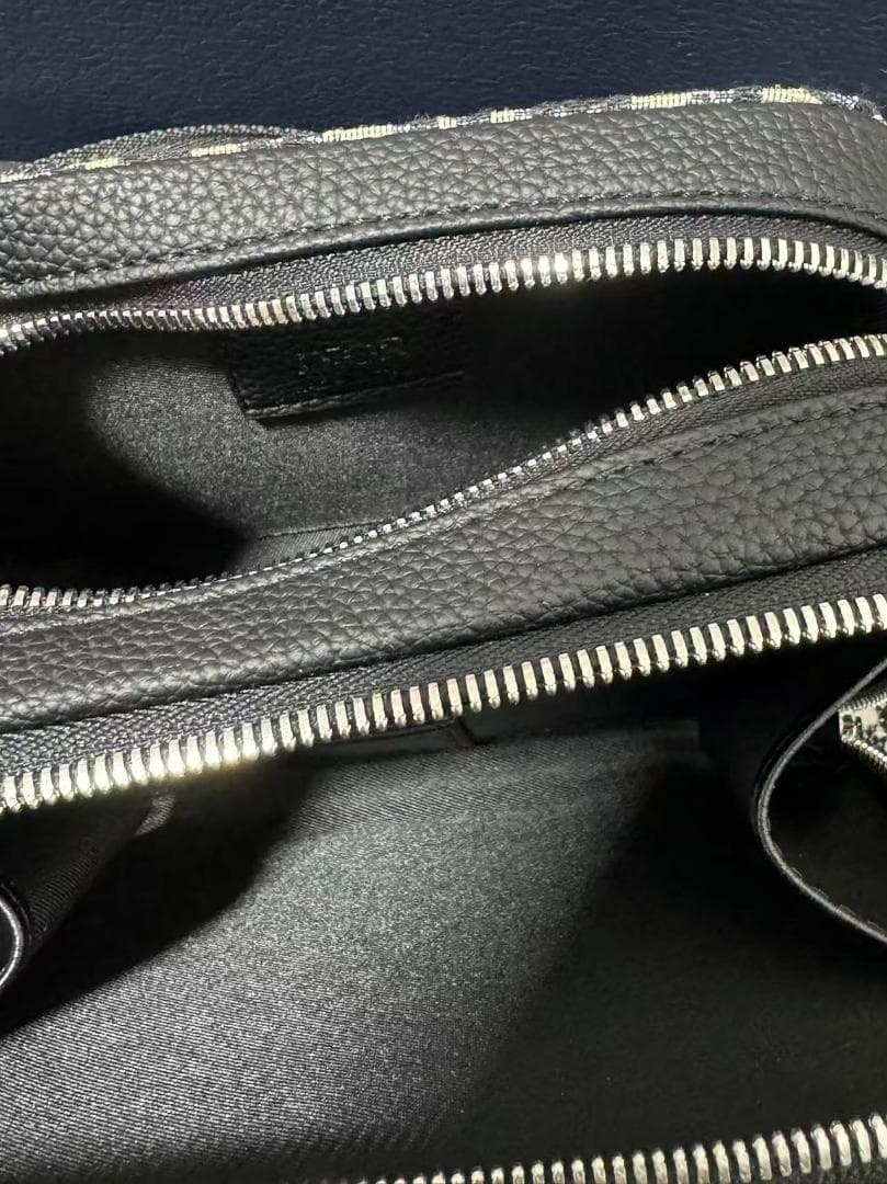 Dior モノグラムショルダーバッグ