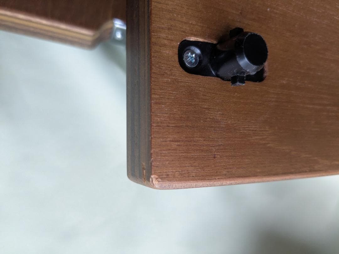 ピアノ足台　吉澤　アシストペダル用足台 ASS-V　ケースとアシストペダル付き