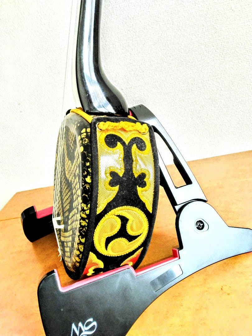 沖縄三線　人工皮　セミハードケース付き