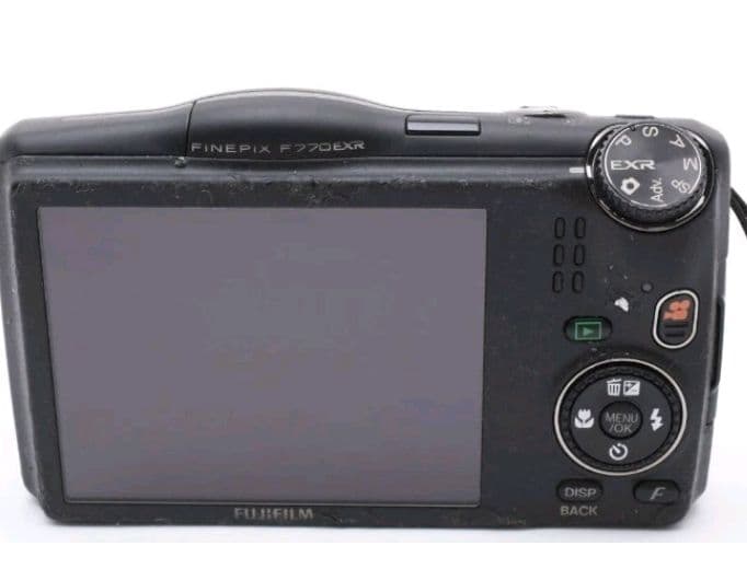 FUJIFILM F770EXR コンパクトデジタルカメラ FinePix