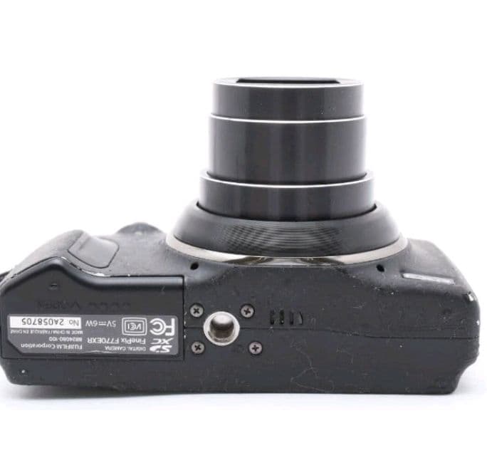 FUJIFILM F770EXR コンパクトデジタルカメラ FinePix