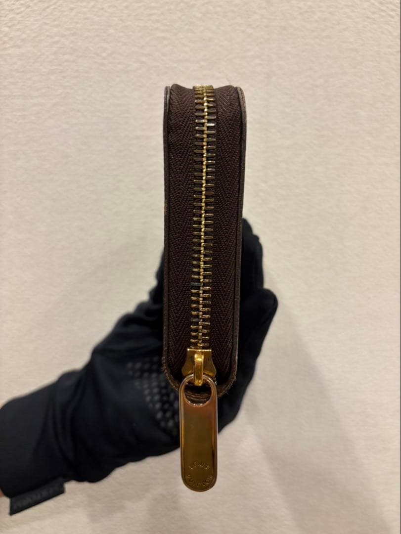 ルイヴィトン モノグラム ラウンドファスナー長財布