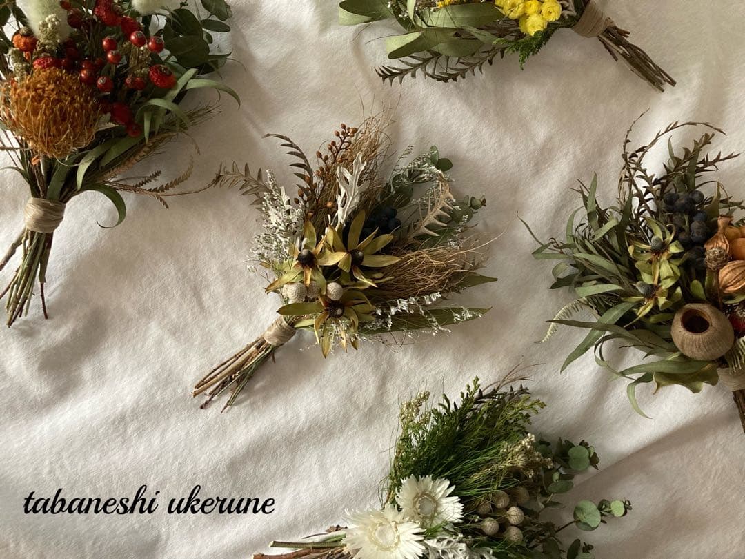 リューカデンドロを大人っぽく束ねた　ナチュラル　スワッグ  ドライフラワー