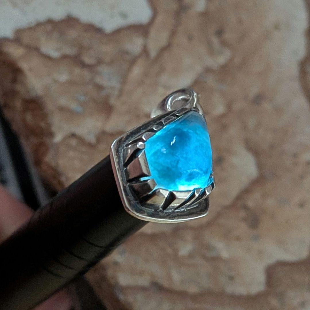 ハンドメイドの入りコン沢翡翠のトップ　ペンダント　オールハンドメイド