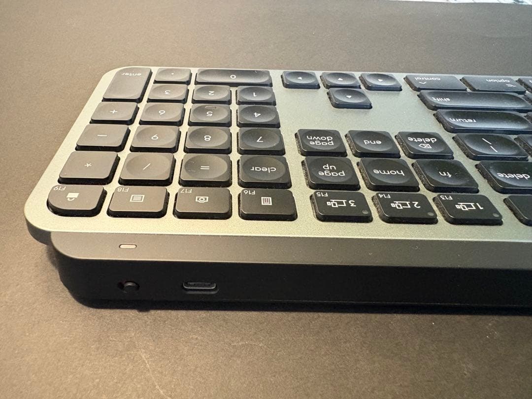 Logicool MX Keys for Macロジクール　ワイヤレスキーボード