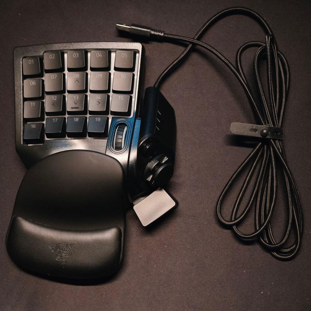 Razer TARTARUS V2 メカメンブレンゲーミングキーパッド