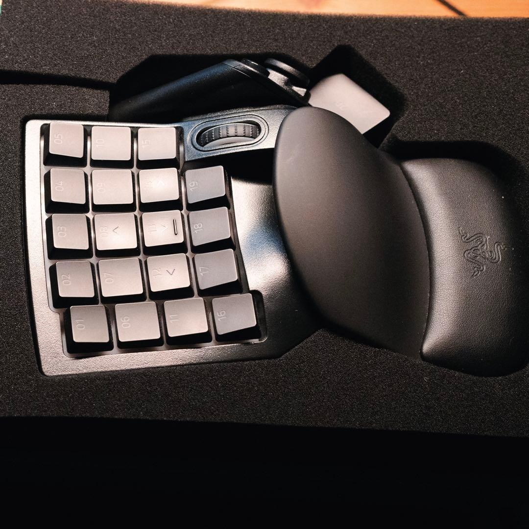 Razer TARTARUS V2 メカメンブレンゲーミングキーパッド