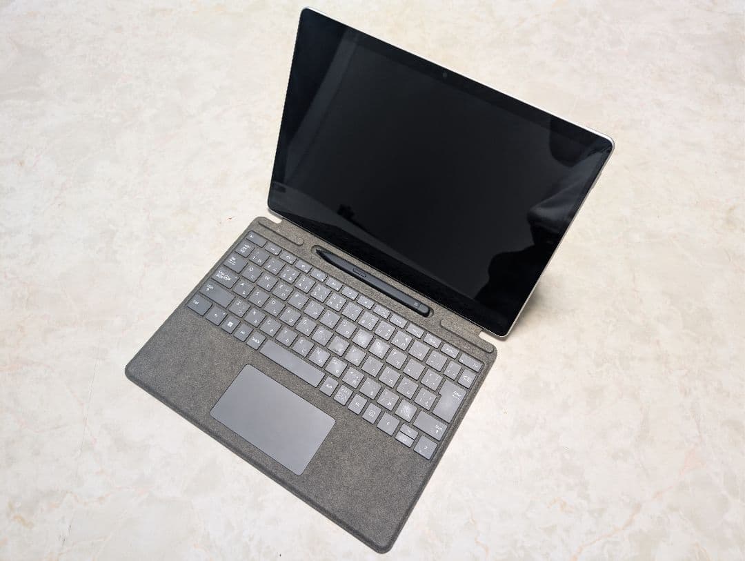 【早い者勝ち】Surface Pro8（i5/8GB/256GB/ペン付）