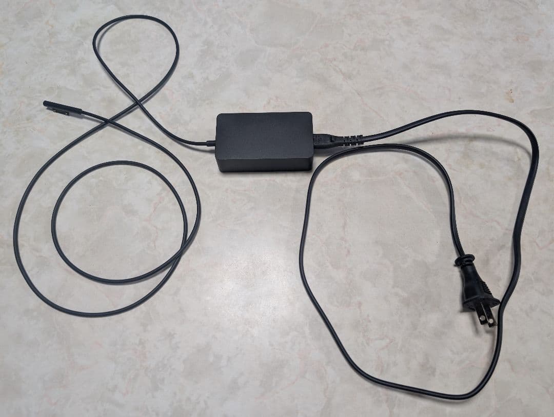 【早い者勝ち】Surface Pro8（i5/8GB/256GB/ペン付）