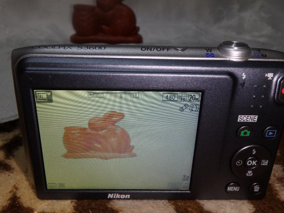 動作品 NIKON S3600 COOLPIX デジタルカメラ 少し難