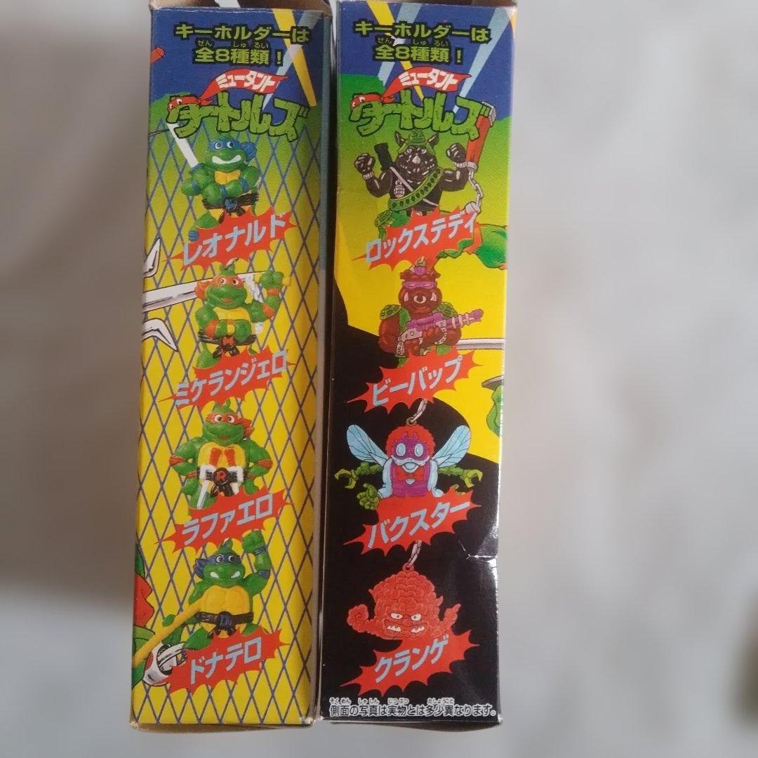 ミュ−タントタ−トルズ　キ−ホルダ− 　カバヤ食品　8種類　カ−ド付き