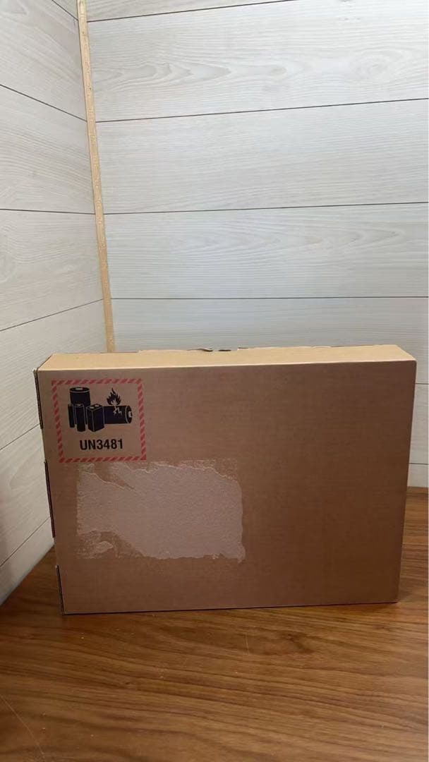 Apple MacBook Air15.3インチ LiquidMW1G3J/A