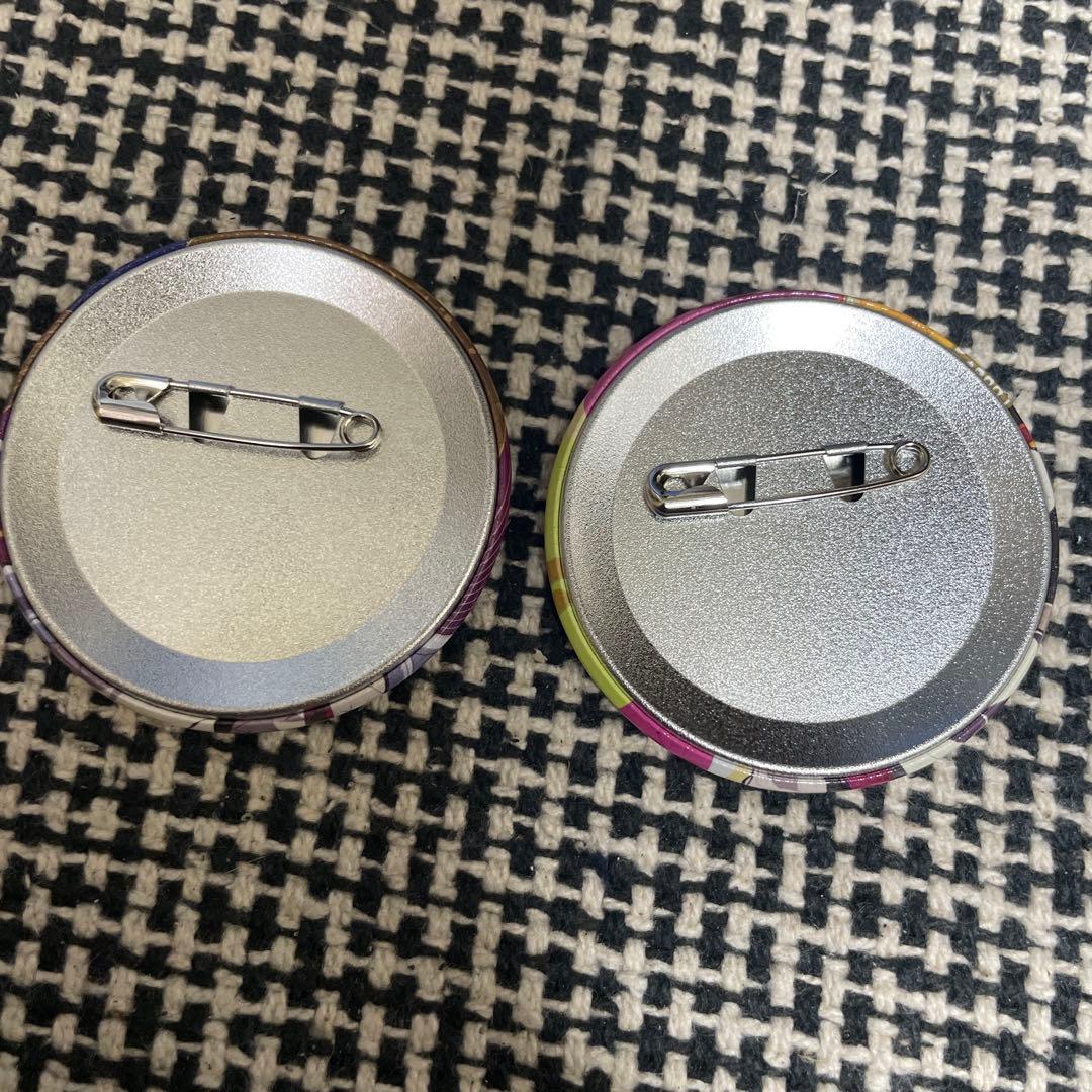 【希少】　鬼滅の刃　movic 蕨姫花魁 缶バッジ　堕姫 a b セット