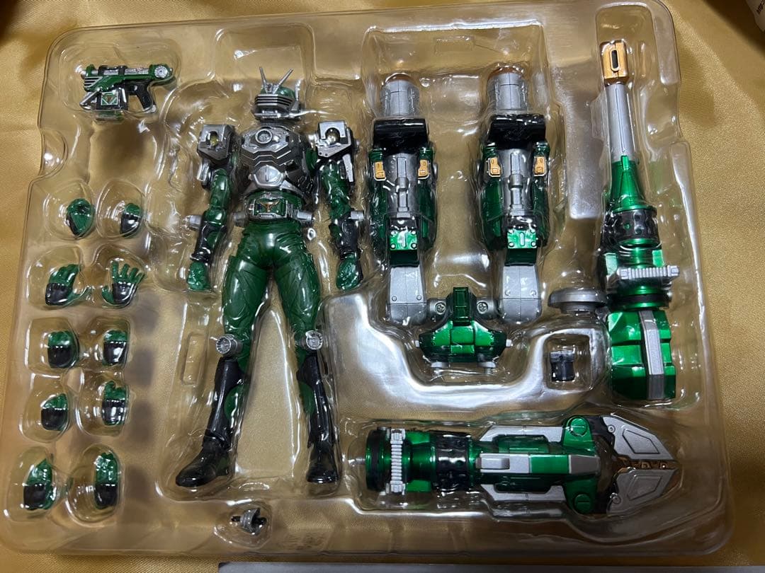 フィギュアーツ 仮面ライダーゾルダ 仮面ライダー龍騎シリーズ