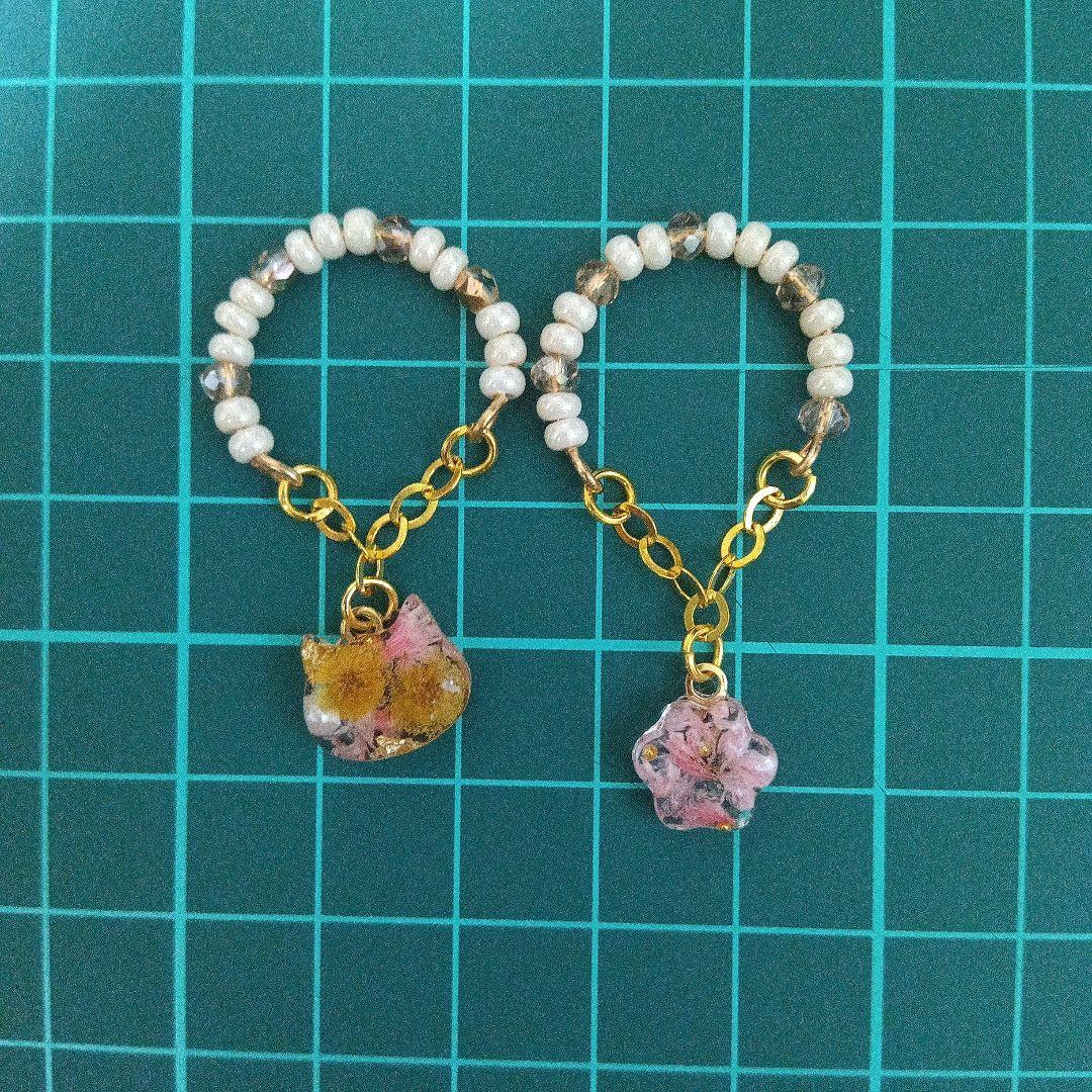 9452 フラワーレジン 猫ちゃん 肉球 ハンドメイド リング 2セット