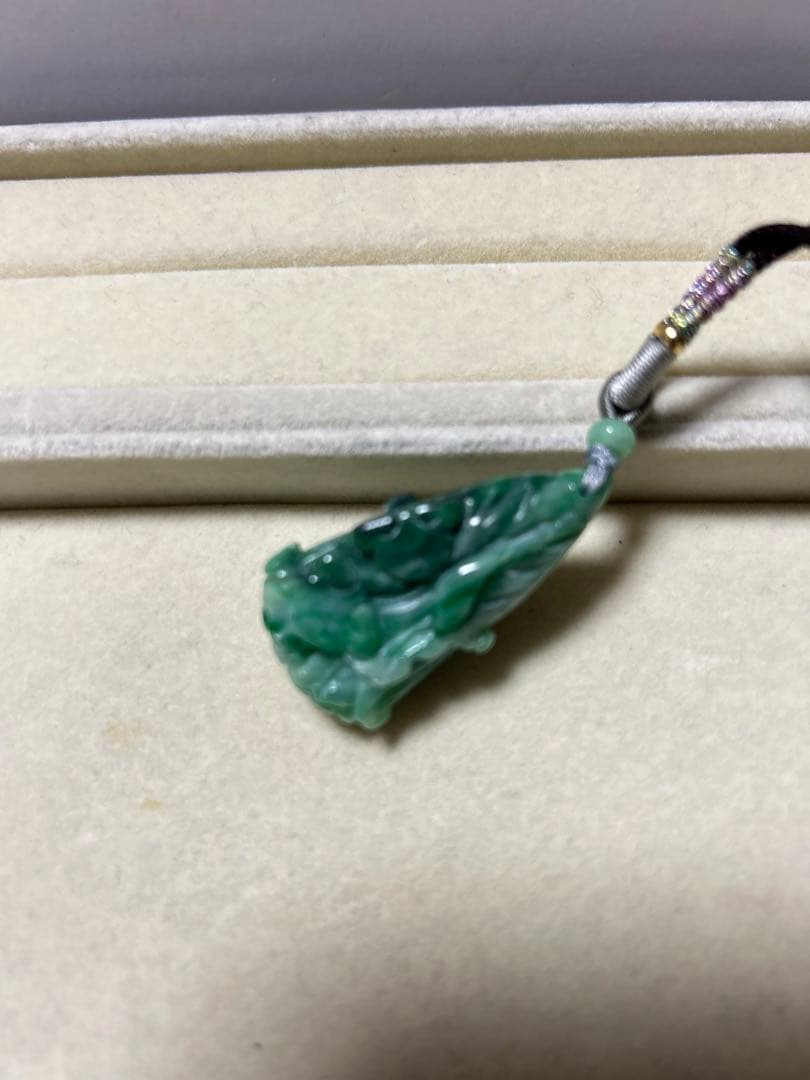 天然本翡翠 白菜ミャンマー (A貨） ネックレスペンダント無処理　無着色