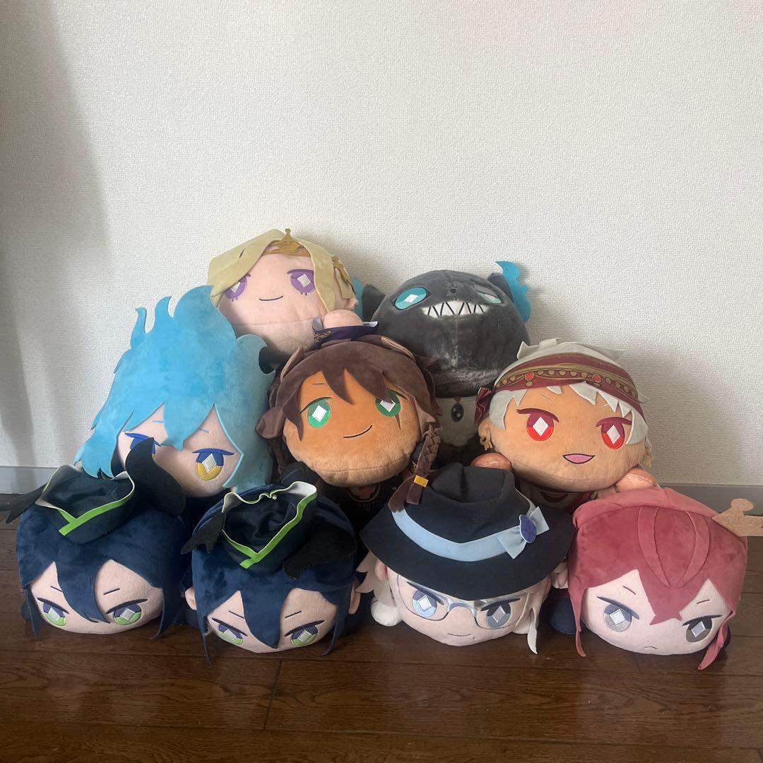 ツイステッドワンダーランド ぬいぐるみ クッション