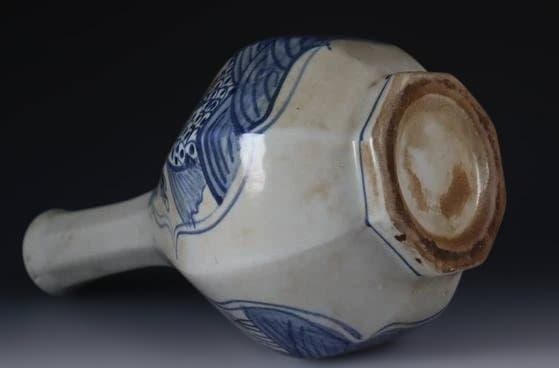 蔵出し品　李朝　古朝鮮　染付　魚図　花瓶 　骨董品