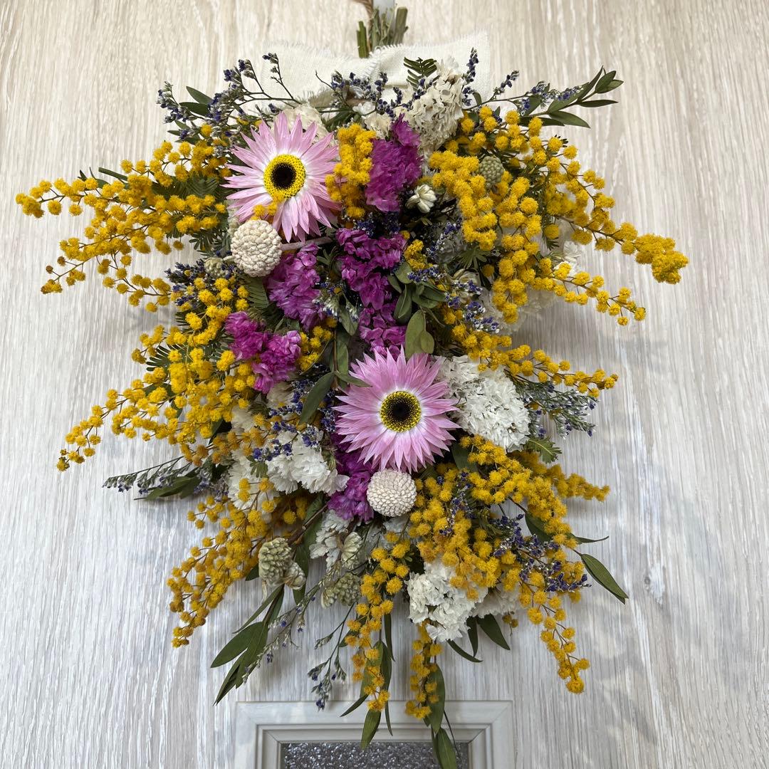 ミモザとスターチスとローダンセのスワッグリース☆ 約35cm×25cm