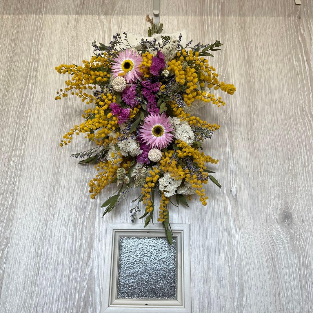 ミモザとスターチスとローダンセのスワッグリース☆ 約35cm×25cm