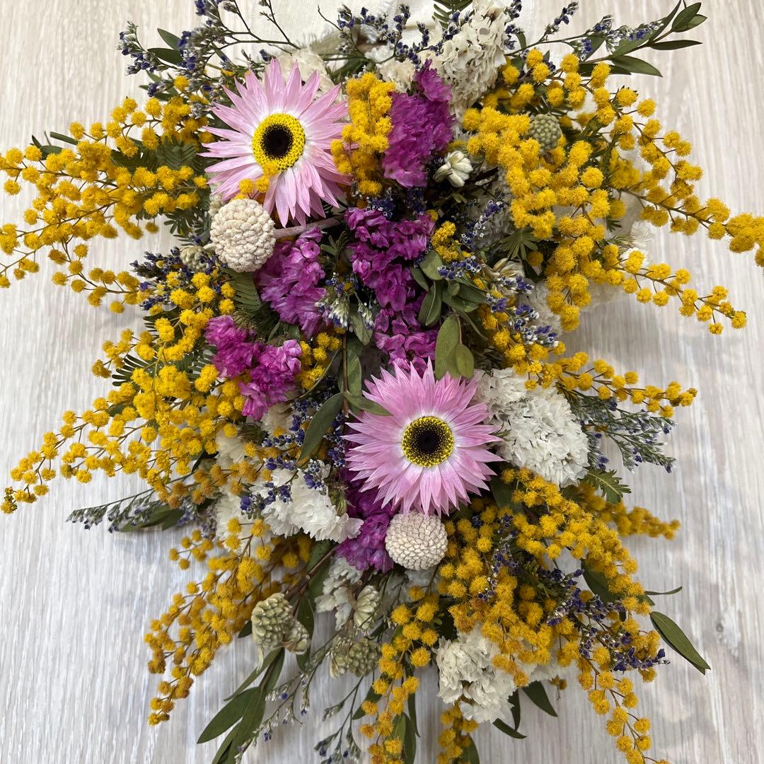 ミモザとスターチスとローダンセのスワッグリース☆ 約35cm×25cm