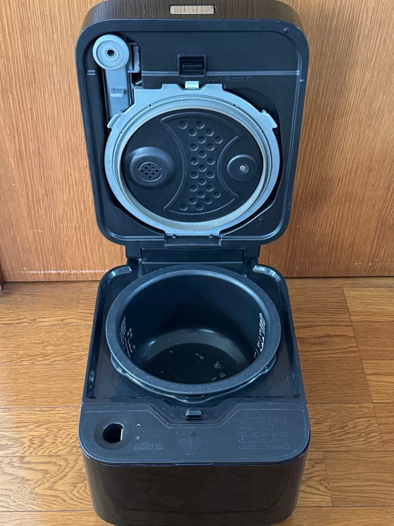 MITSUBISHI NJ-XWA10J 本炭釜　炊飯器　蒸気レス