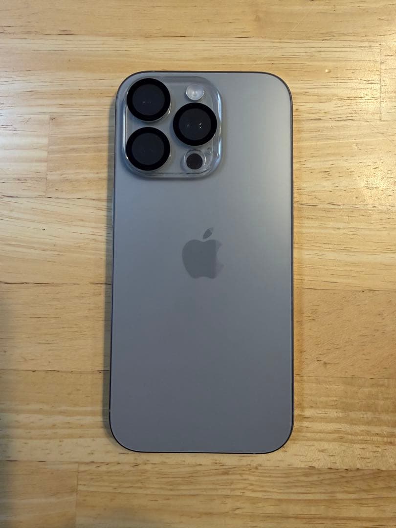 iPhone16pro 128GB ナチュラルチタニウム　使用期間５ヶ月　即発送