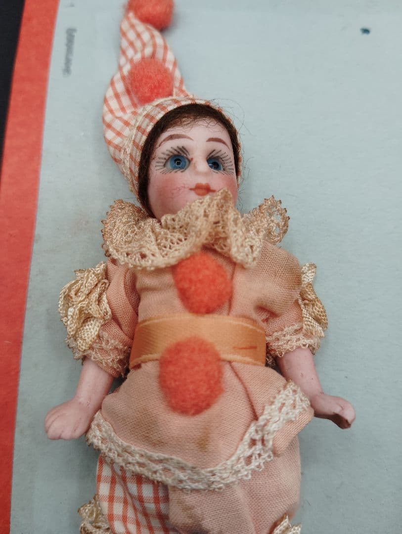 ドイツ製　ミニョネット　台紙に付いたペアの道化師ビスクドール　1900年代初頭